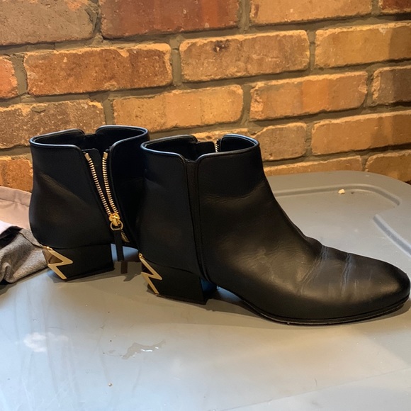 giuseppe zanotti G-heel lightning heel bootie - Picture 3 of 8